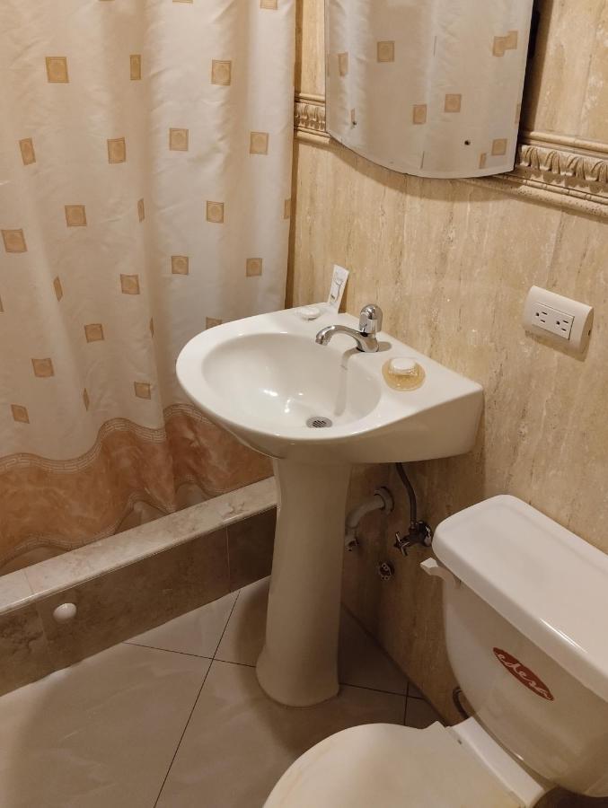 Hotel Jeshua Simmonds Guayaquil Kültér fotó